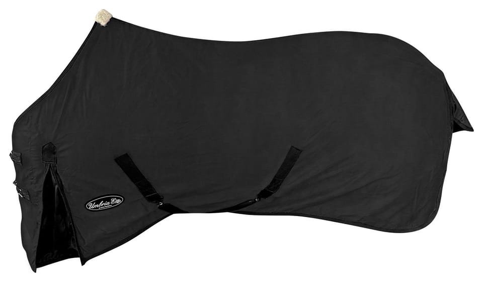 Coperta con copricoda e cinghie incrociate